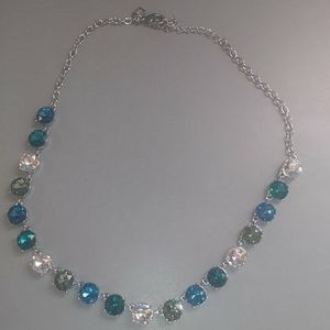 LAST CHANCE - Banana Republic Collar Necklace